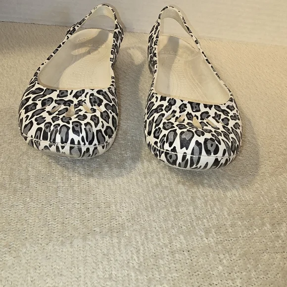 Crocs Kadee Snow Leopard Sling-back Ballet Flats size 7 - Picture 3 of 10